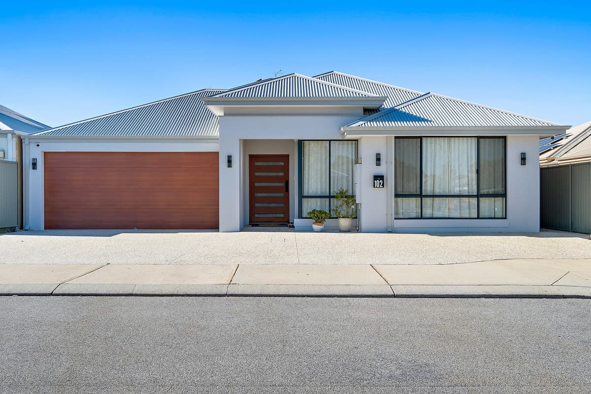 102 Bernborough Avenue, Caversham, Caversham - Thumbnail 3