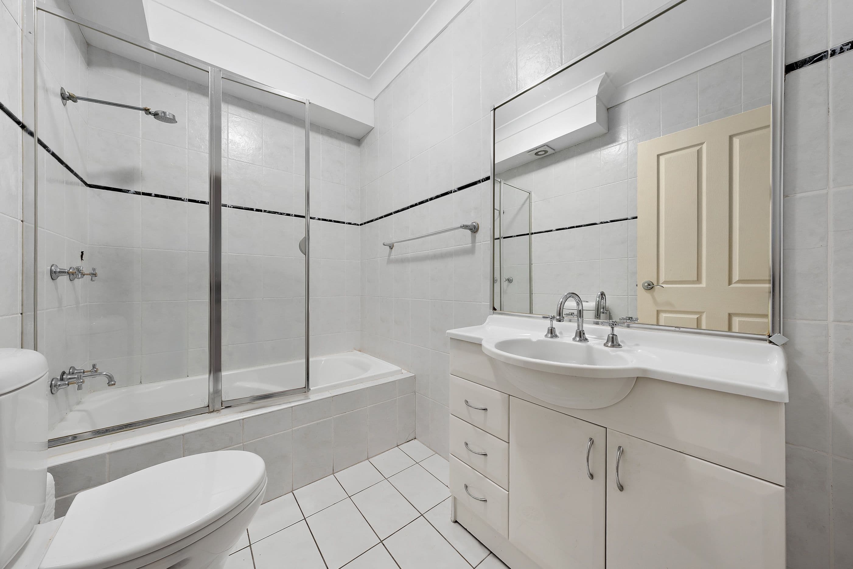 15/2-14 Pacific Highway (enter via Corona Ave), Roseville NSW 2069, Roseville - Thumbnail 6
