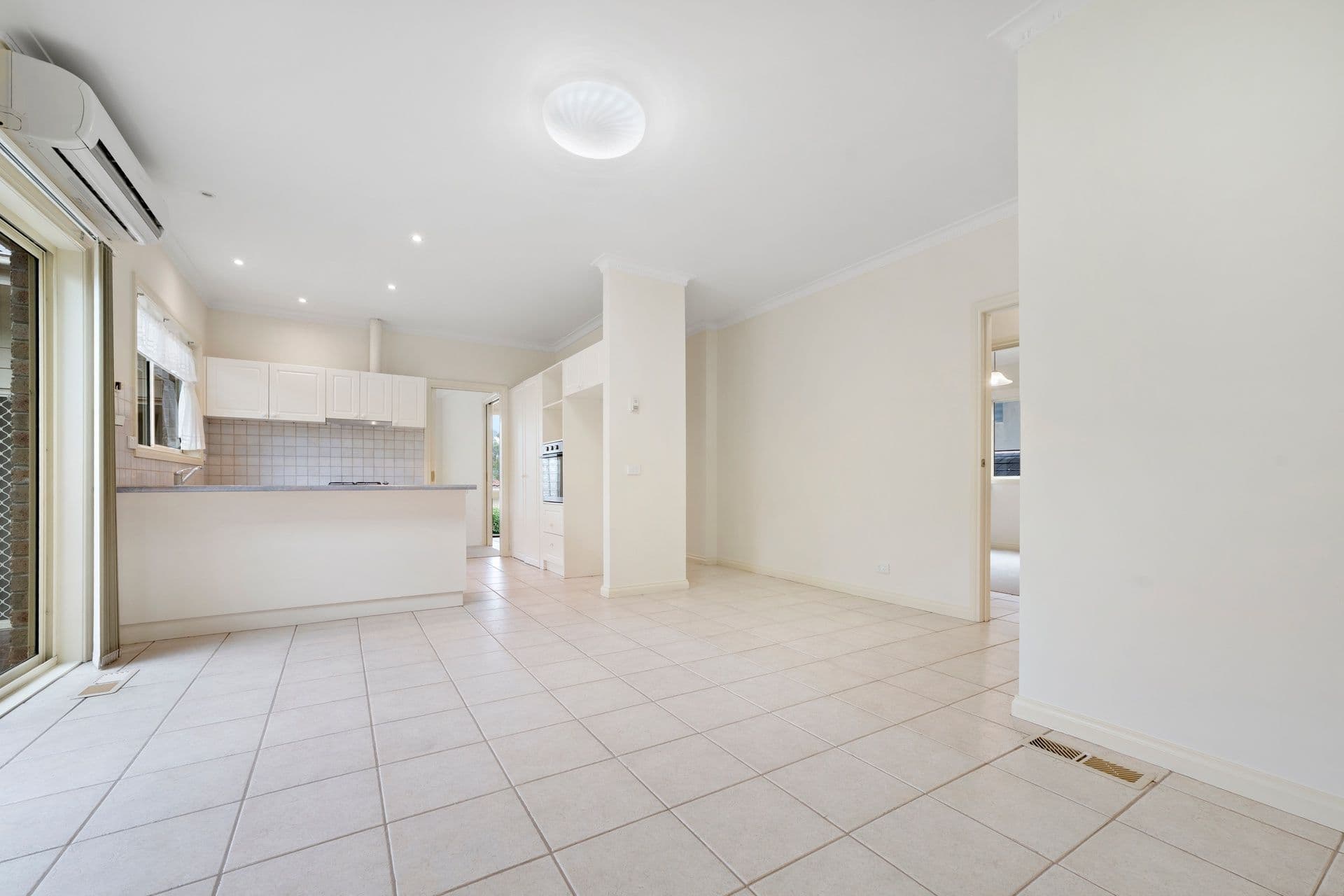 2/27 Park Road, Mount Waverley VIC 3149, Mount Waverley - Thumbnail 3