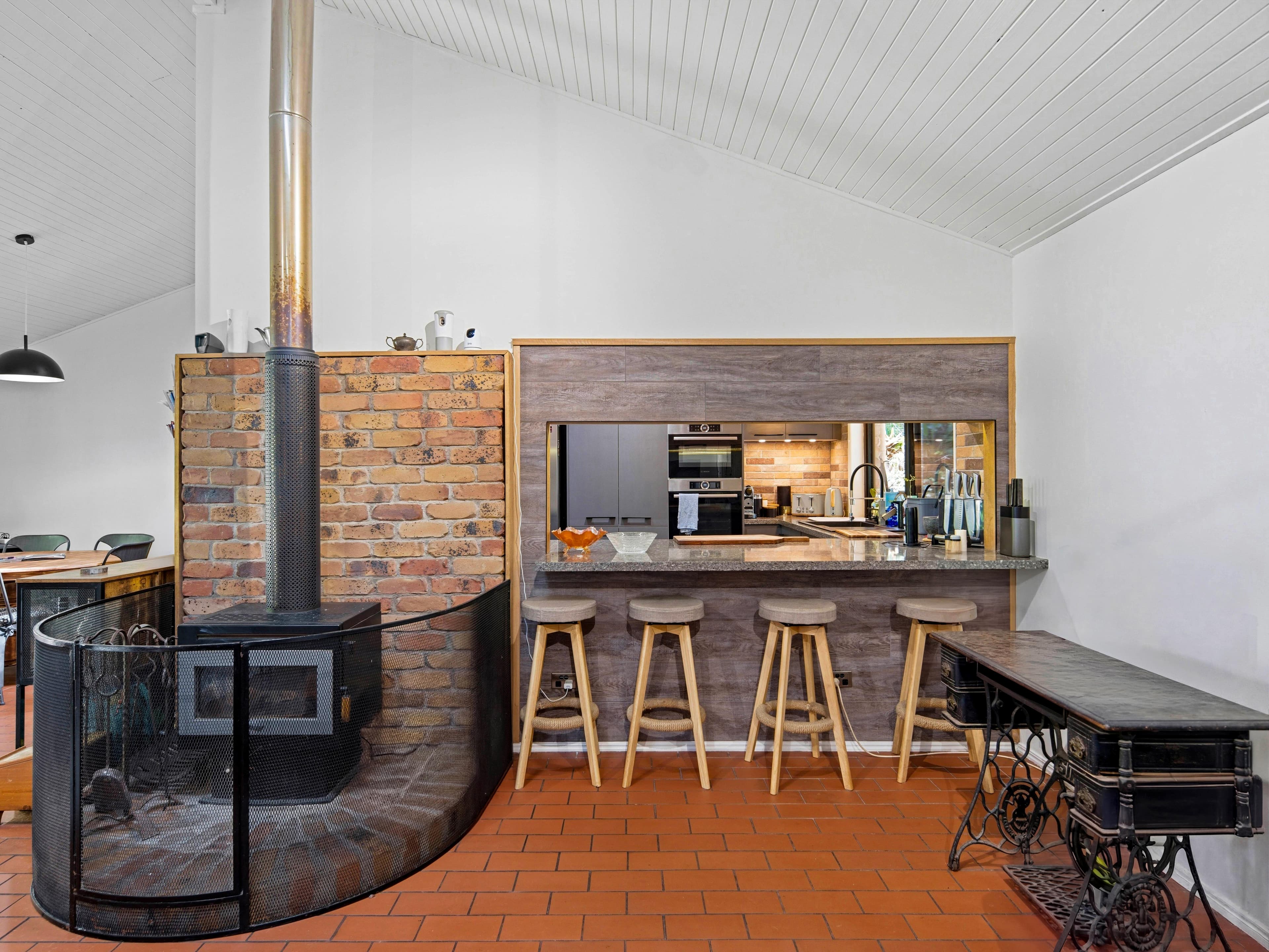 10 Islandview Street, Barellan Point, Barellan Point - Thumbnail 4