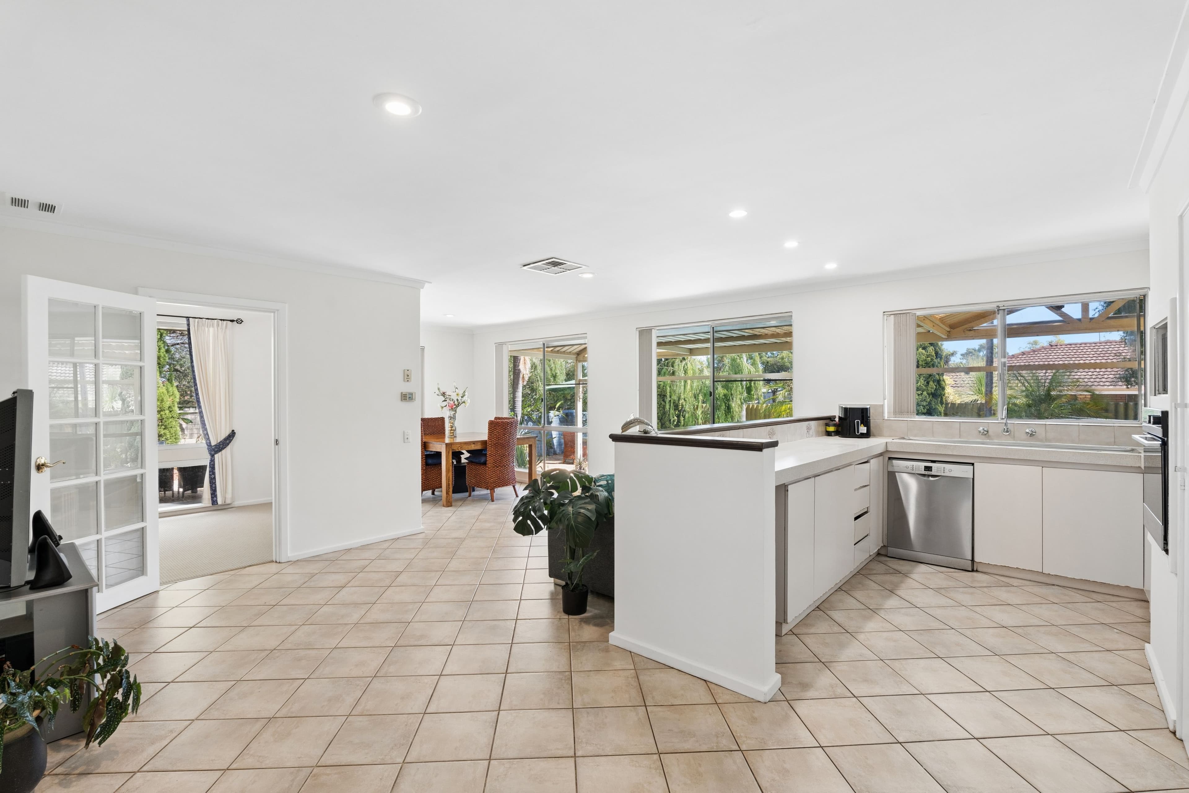 126 West Street,, Toowoomba City QLD 4350, Toowoomba City - Thumbnail 6