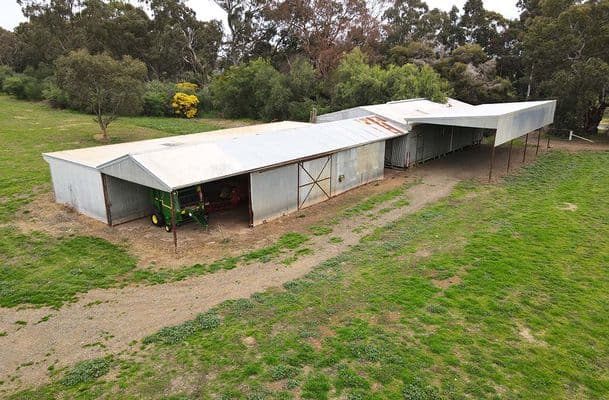 1061 McEwen Road, Kyabram, Kyabram - Thumbnail 2