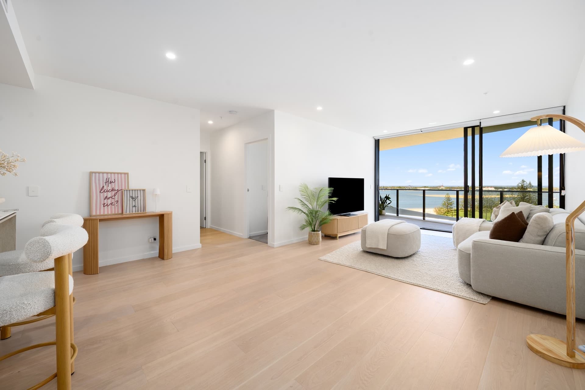 1006/180 Marine Parade, Labrador, QLD, 4215, Labrador - Thumbnail 2