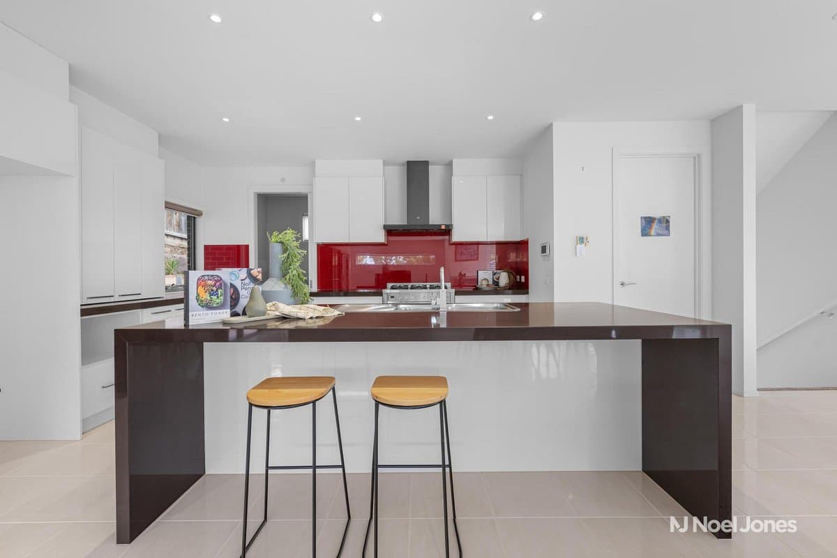 14 Hazelview Pocket, Croydon North - Thumbnail 5
