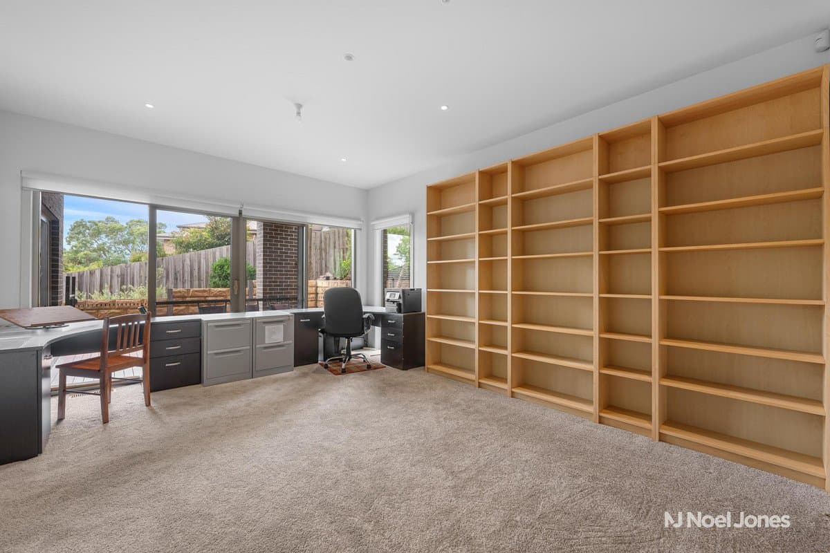 14 Hazelview Pocket, Croydon North - Thumbnail 7