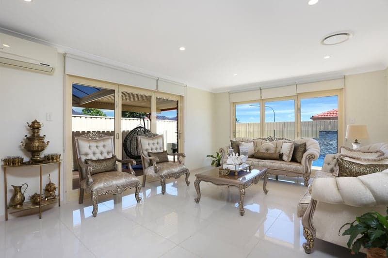 27 Sapphire Circuit, Quakers Hill, Quakers Hill - Thumbnail 3