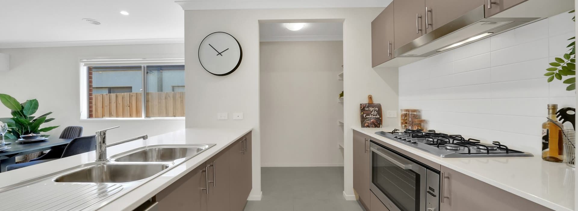 1330 Leakes Road,  ROCKBANK VIC 3335, Rockbank - Thumbnail 2