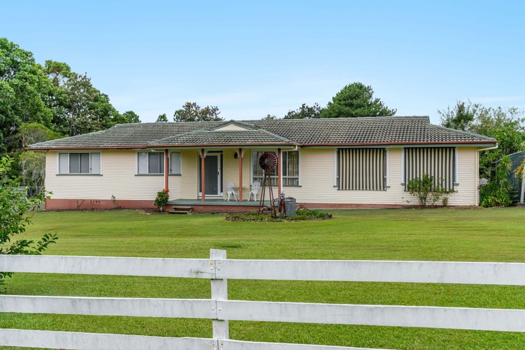 10810 Summerland Way, Casino - Thumbnail 5
