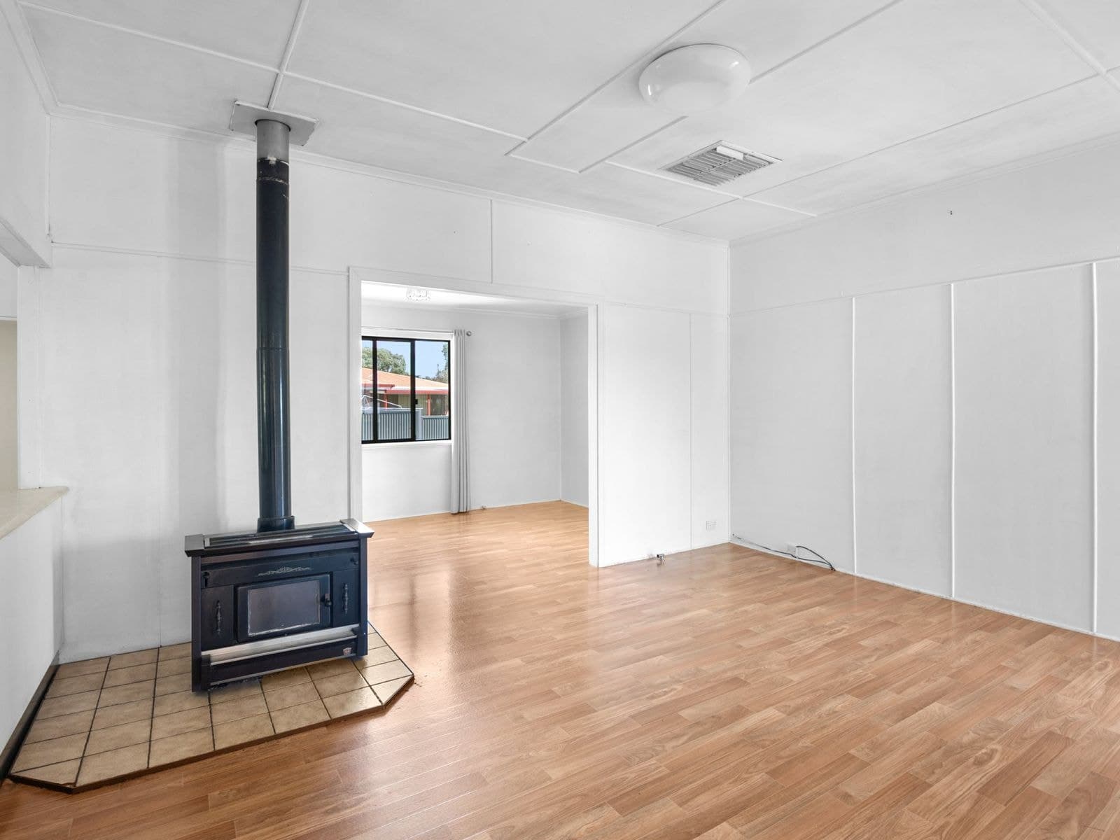 13 Redgwell Street, Warwick - Thumbnail 7