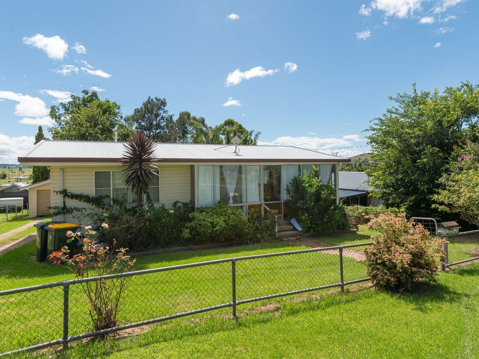 6 Pine Street, Killarney - Thumbnail 4