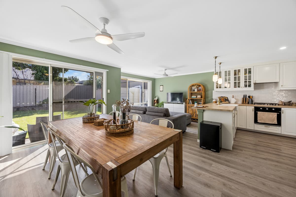 11 Hampshire Drive, Craigmore SA 5114, Craigmore - Thumbnail 2