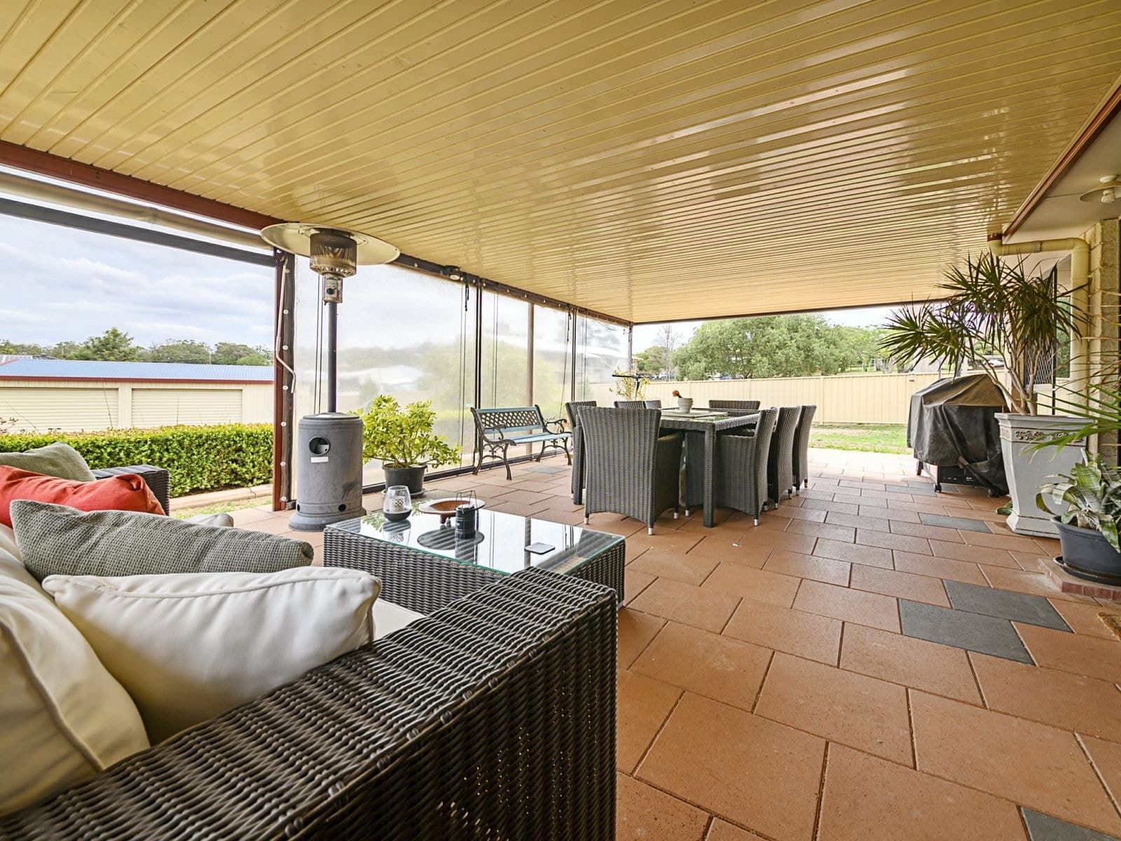 7 Sandstone Court, Warwick - Thumbnail 4