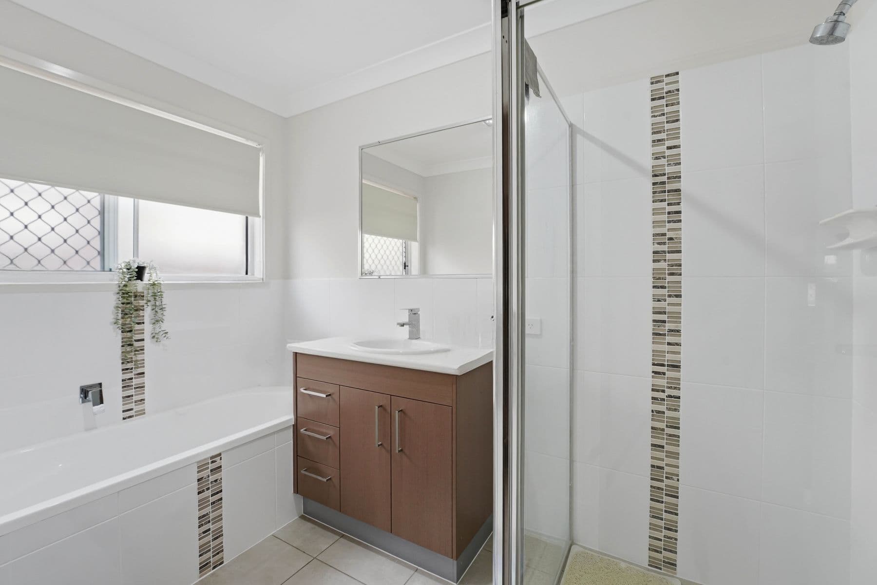26 Tanzanite Avenue, Logan Reserve QLD 4133, Logan Reserve - Thumbnail 6