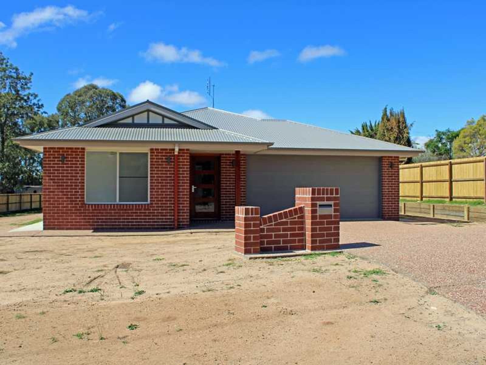 402 East Street, Warwick - Thumbnail 4