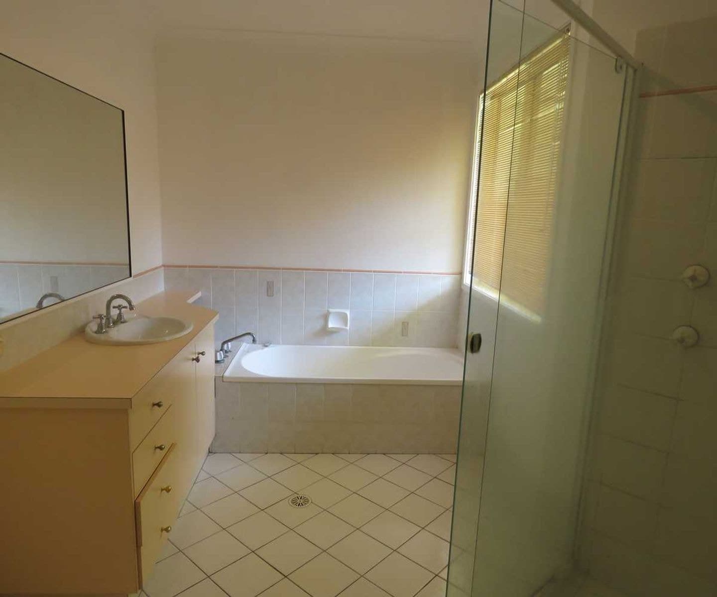 9 Rose Place, Casino - Thumbnail 8
