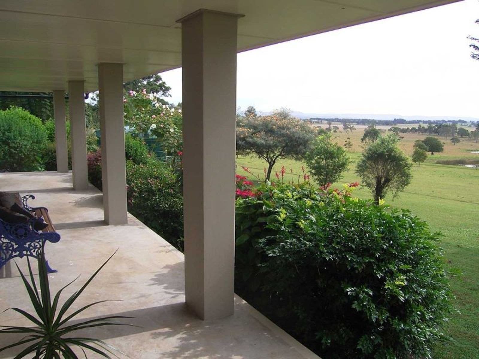 605 Reynolds Road, Backmede - Thumbnail 4