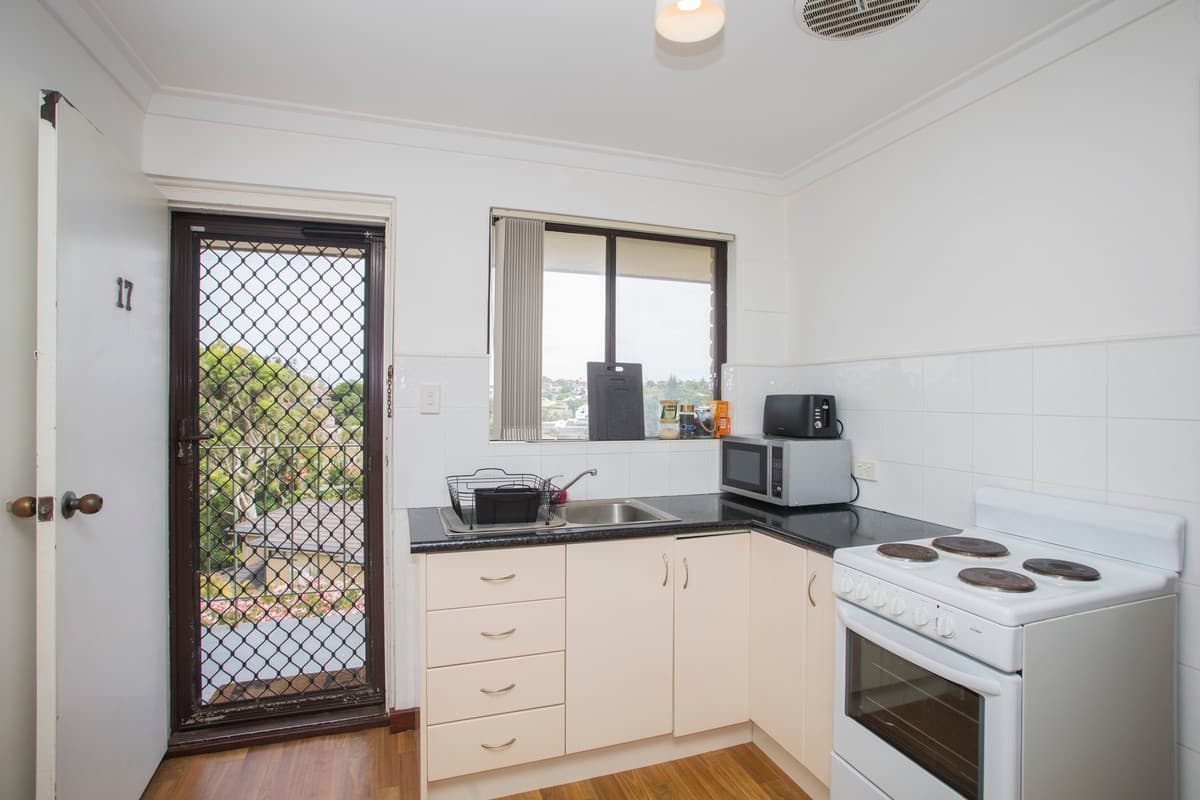 17/72 Hastings Street, Scarborough, WA, Scarborough - Thumbnail 2
