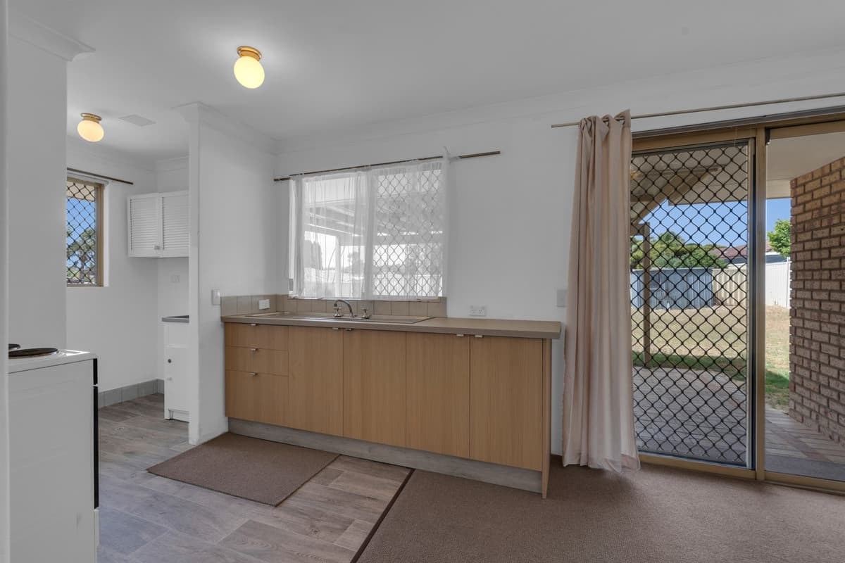 18 Norcott Vista, Marangaroo, WA, Marangaroo - Thumbnail 2