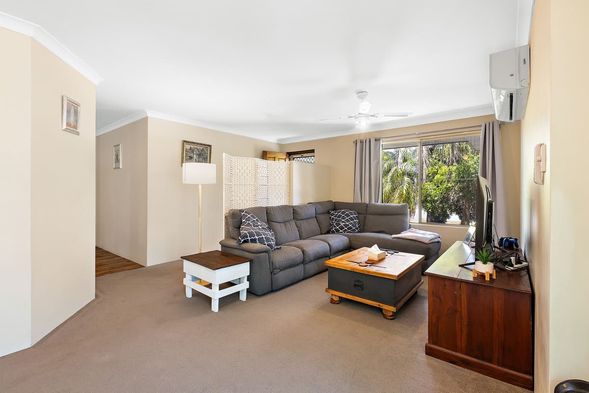 16 Roger Street, Midland, WA, Midland - Thumbnail 2