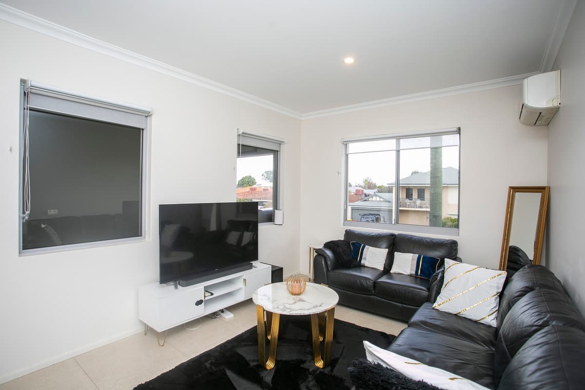 6/130 Sydenham Street, Kewdale, WA, Kewdale - Thumbnail 3