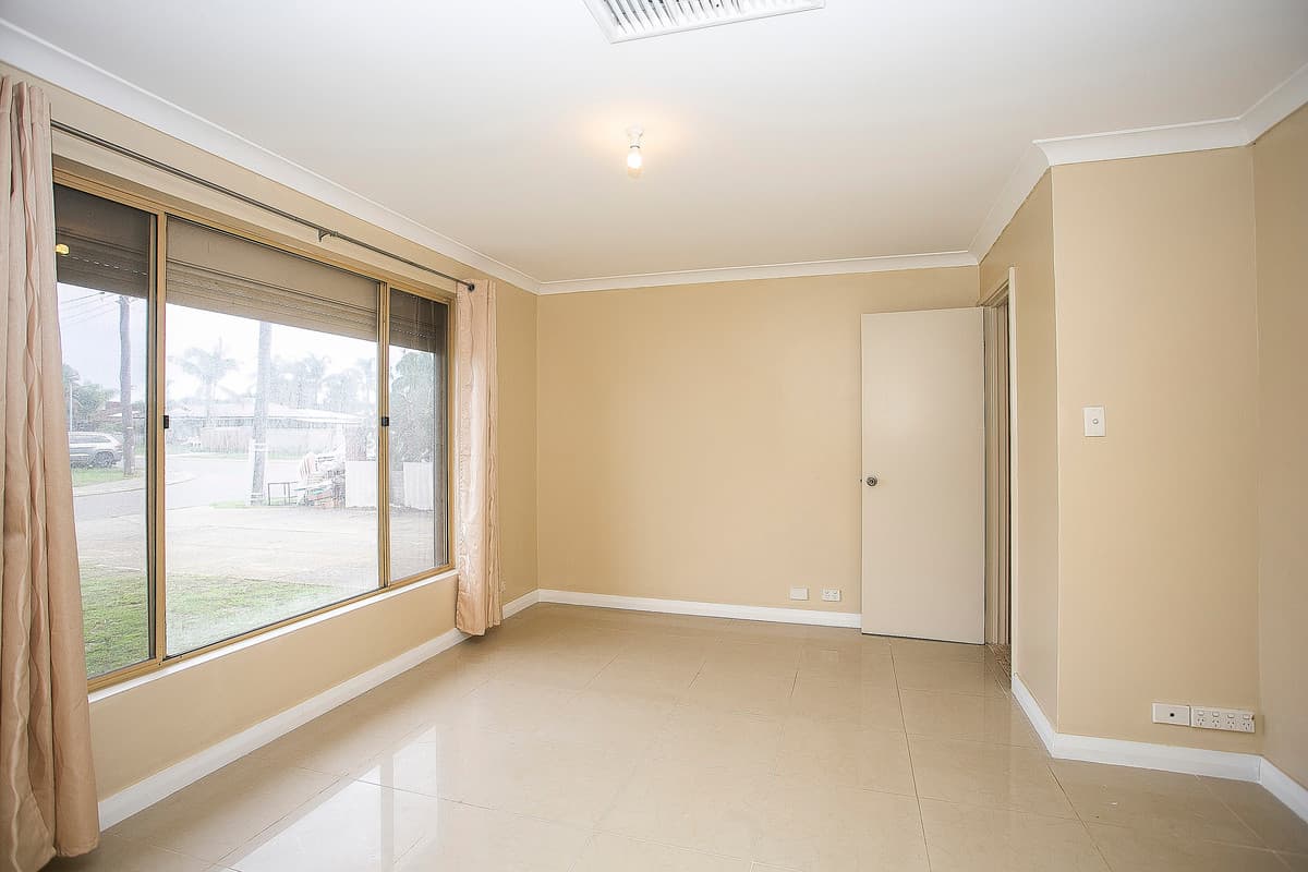 30 Parana Crescent, Beechboro, WA, Beechboro - Thumbnail 2