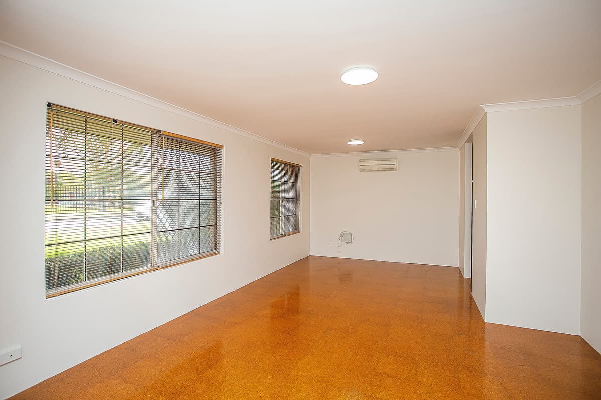 18 Treffone Street, Redcliffe, WA, Redcliffe - Thumbnail 3
