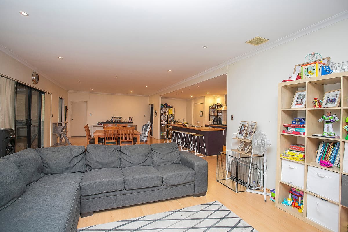 61 Birnam Road, Canning Vale, WA, Canning Vale - Thumbnail 3