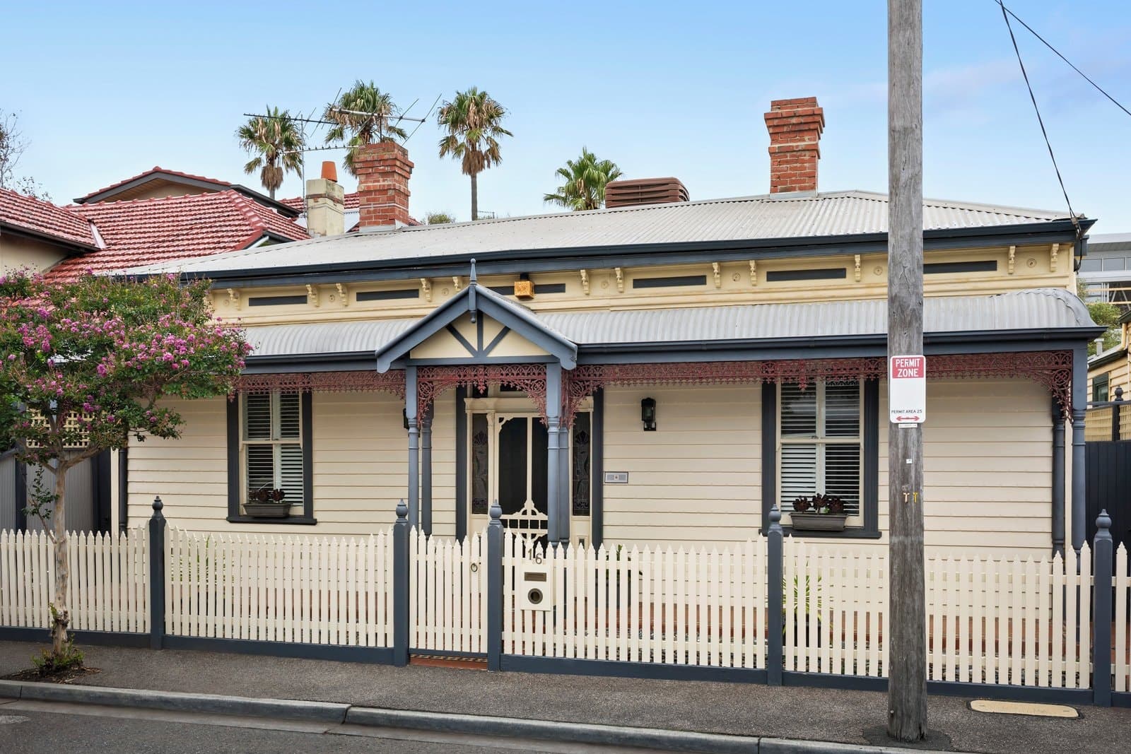 16 Ashworth Street, Albert Park - Image 1