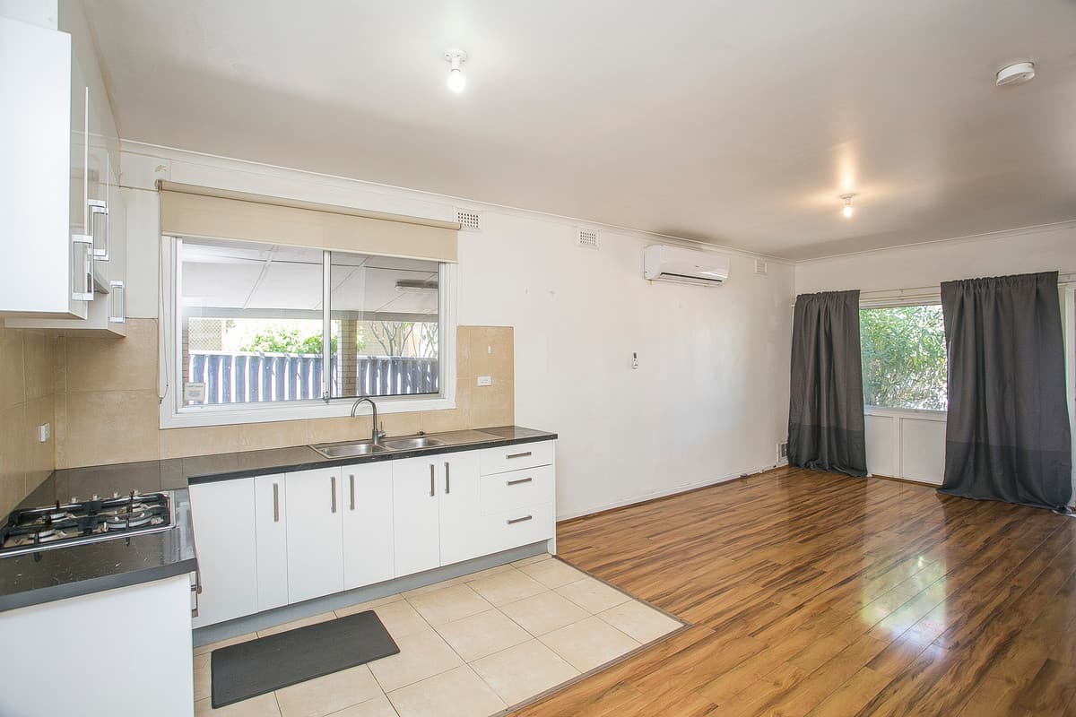271 Morley Drive East, Lockridge, WA, Lockridge - Thumbnail 2