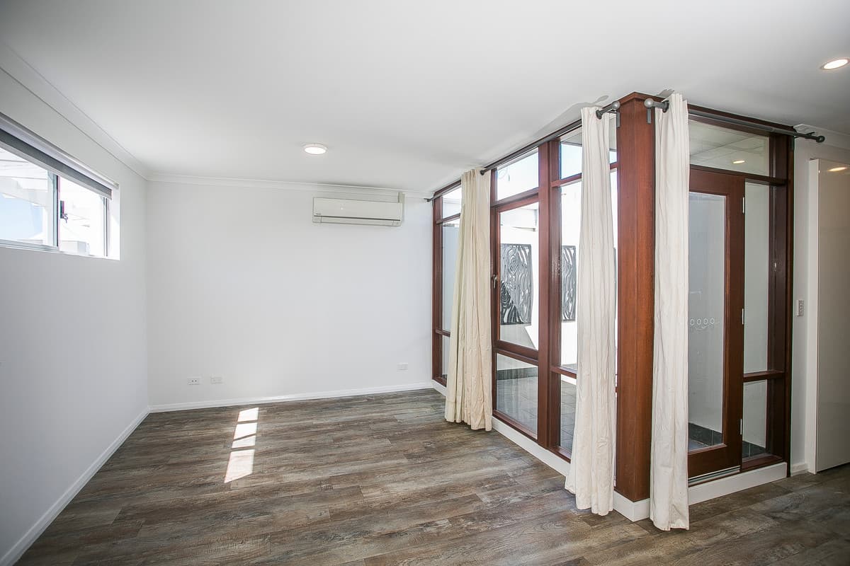 21/55 Hooley Road, Midland, WA, Midland - Image 1
