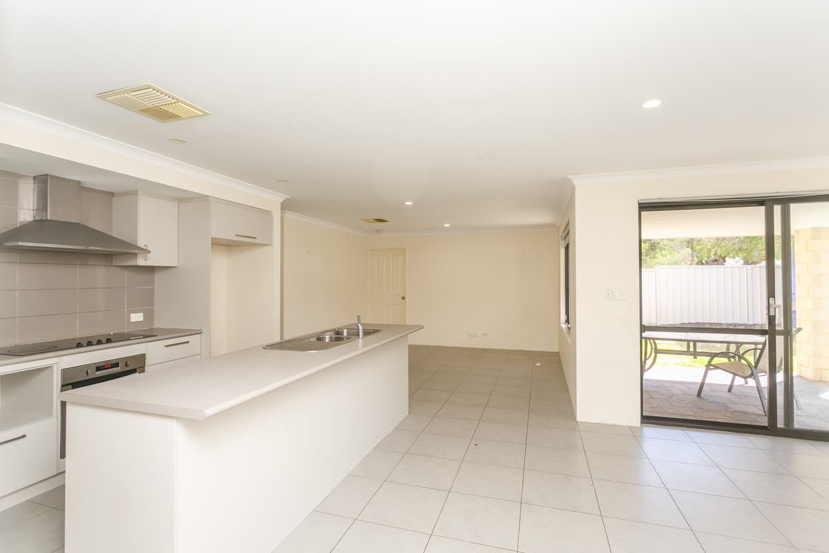 43 Terry Crescent, MANDURAH, WA, Mandurah - Thumbnail 2