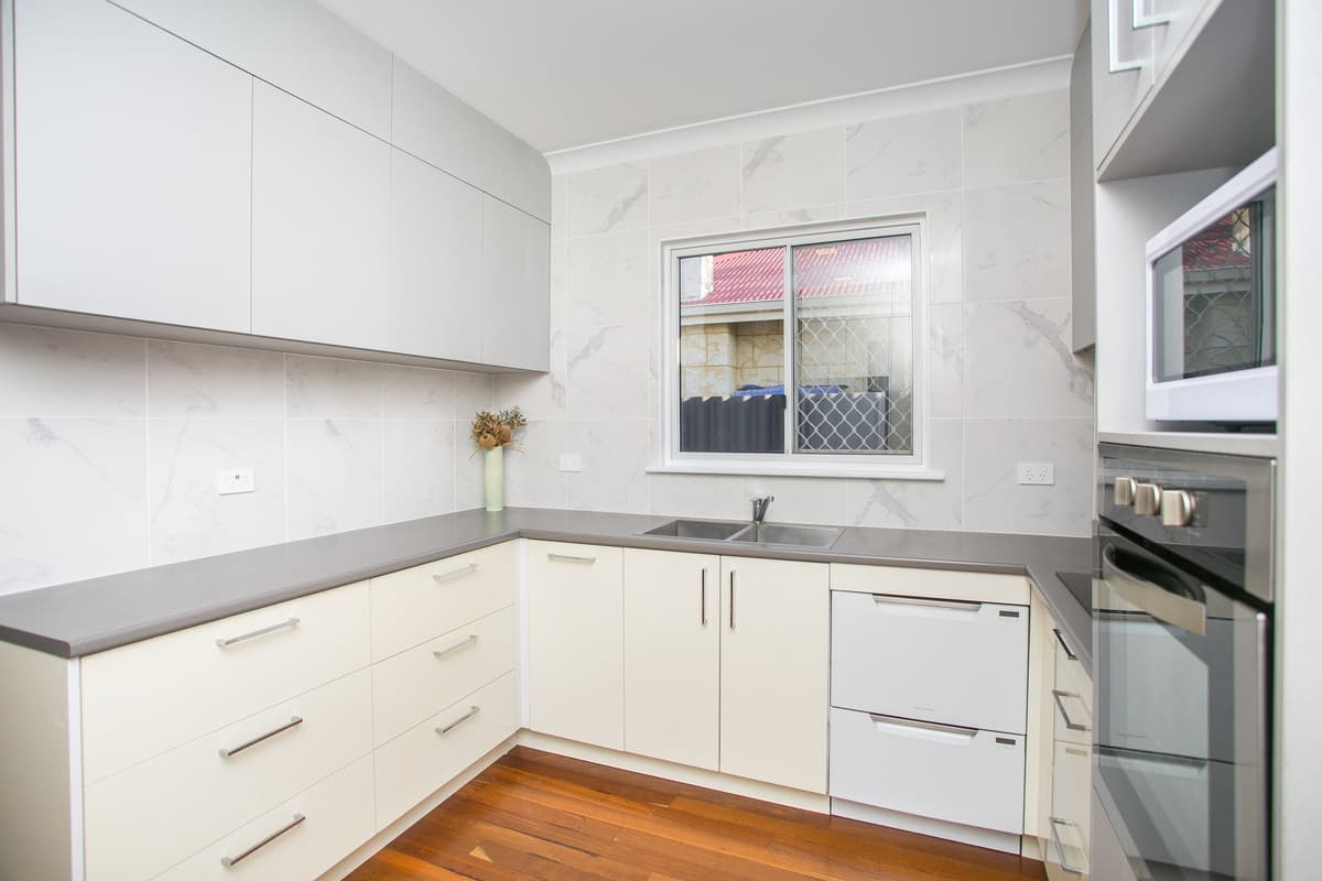 19 Jordan Street, Cloverdale, WA, Cloverdale - Thumbnail 3