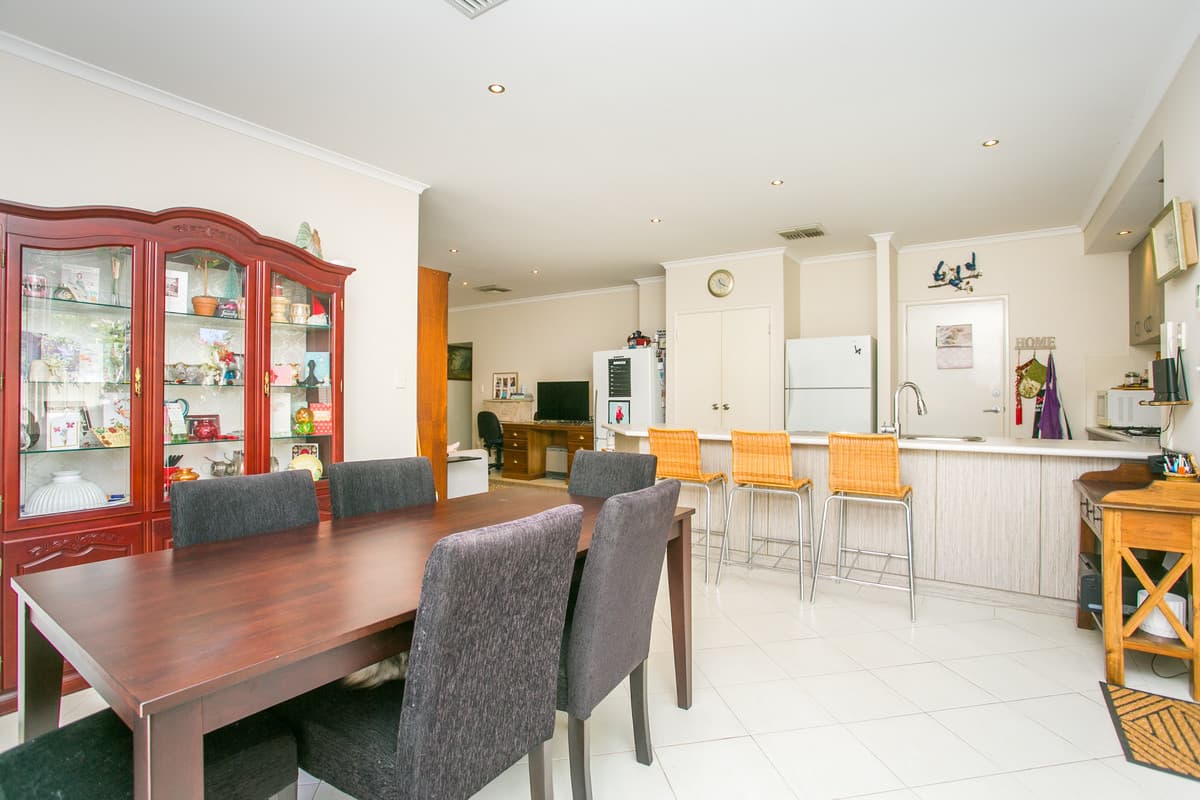 11 Jordan Street, Cloverdale, WA, Cloverdale - Thumbnail 2