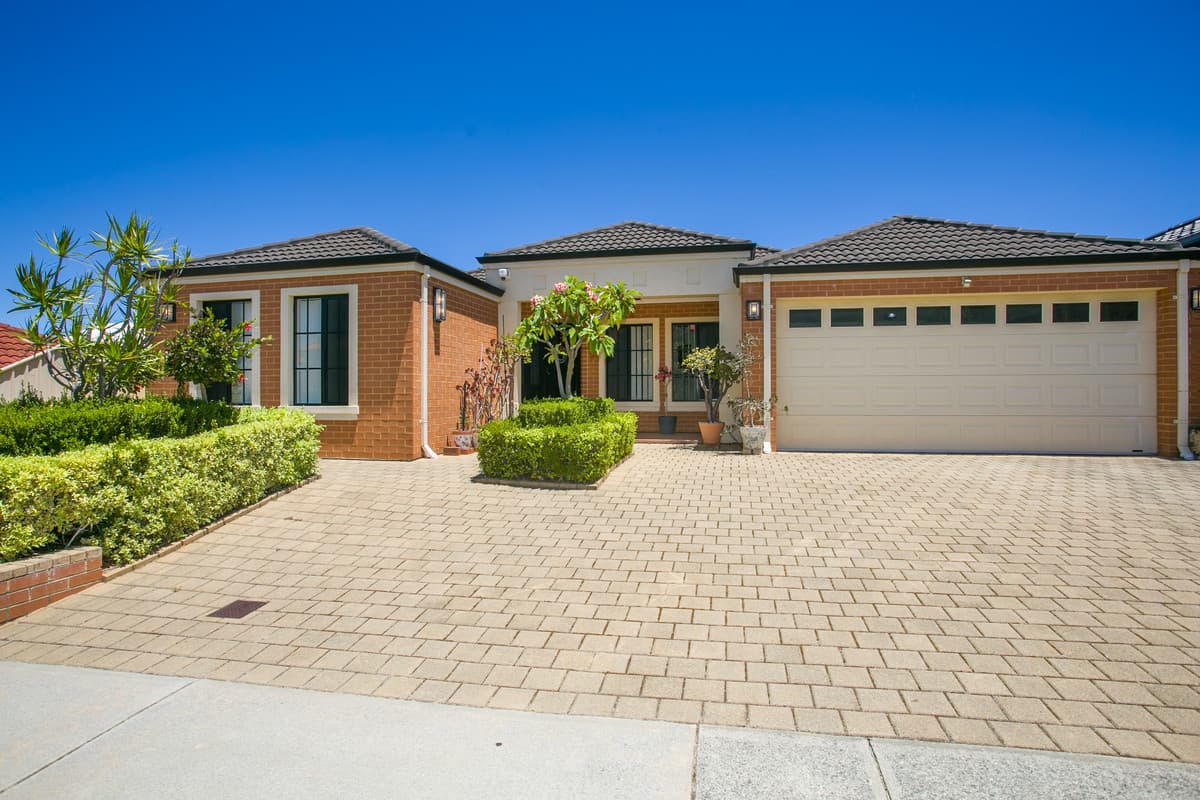 44 Walanna Drive, Karawara, WA, Karawara - Image 1