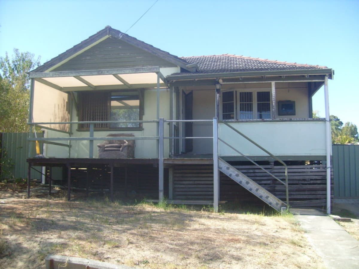 4 Jinda Road, KOONGAMIA, WA, Koongamia - Image 1