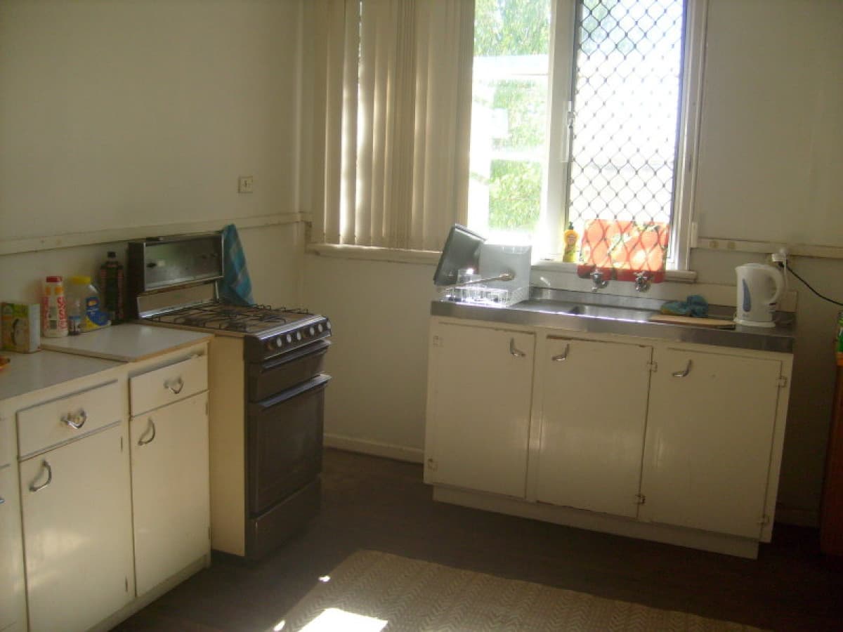 4 Jinda Road, KOONGAMIA, WA, Koongamia - Thumbnail 3