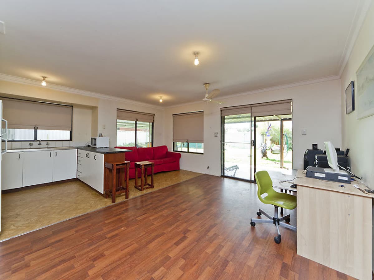 32 Salween Place, BEECHBORO, WA, Beechboro - Thumbnail 2