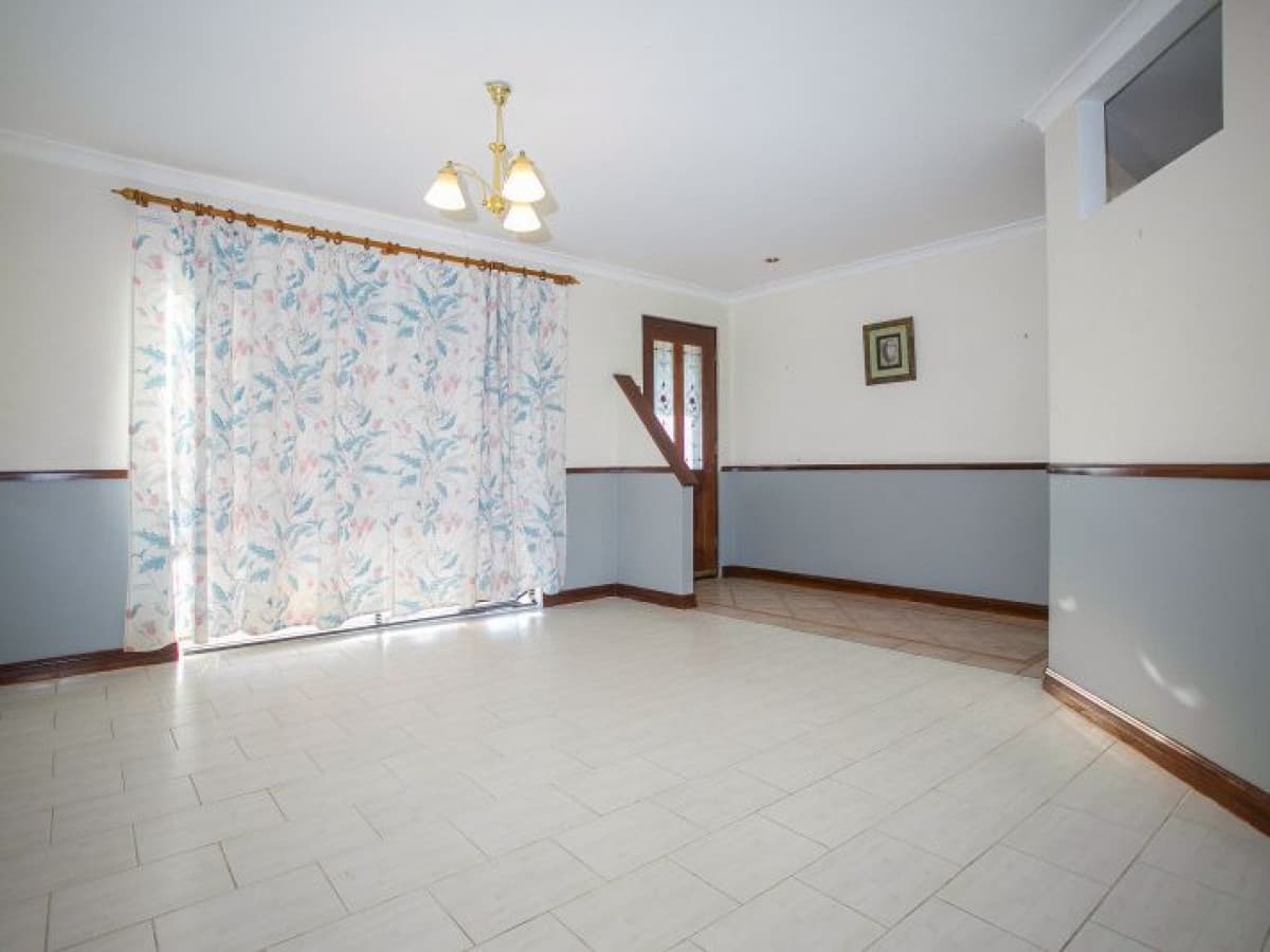 47 Woodleigh Gardens, BALLAJURA, WA, Ballajura - Thumbnail 2
