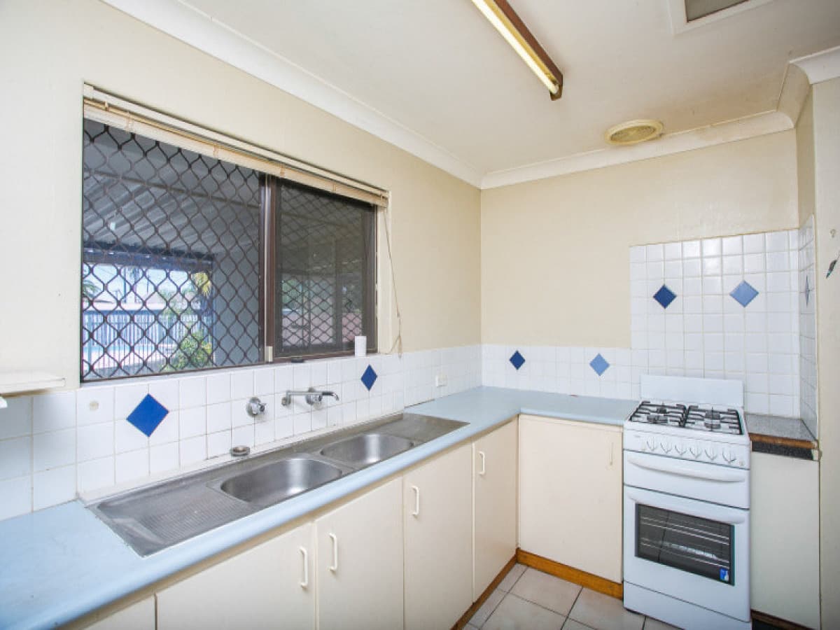 98 Mirrabooka Avenue, Koondoola, WA, Koondoola - Thumbnail 3