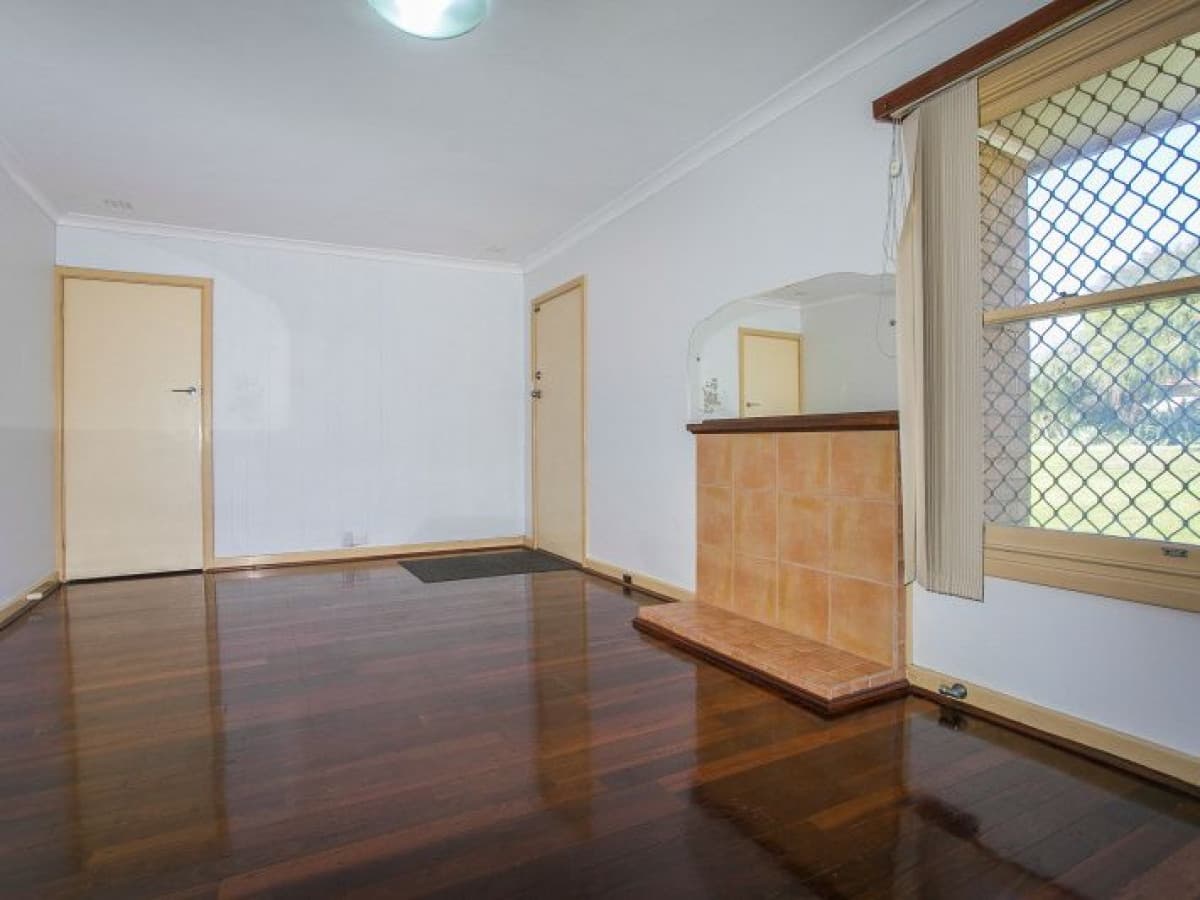 55 Bradley Way, LOCKRIDGE, WA, Lockridge - Thumbnail 2