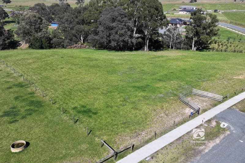 27 Wombat Close, Nicholson, VIC 3882, Nicholson - Thumbnail 2