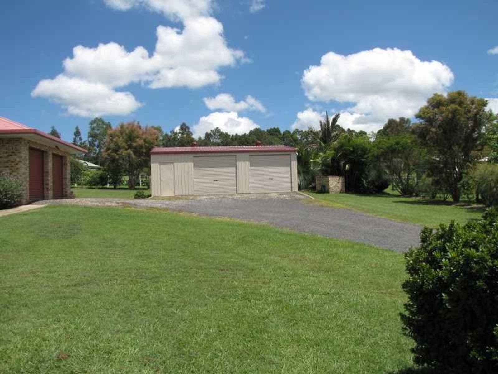 1090 Spring Grove Road, Spring Grove - Thumbnail 8