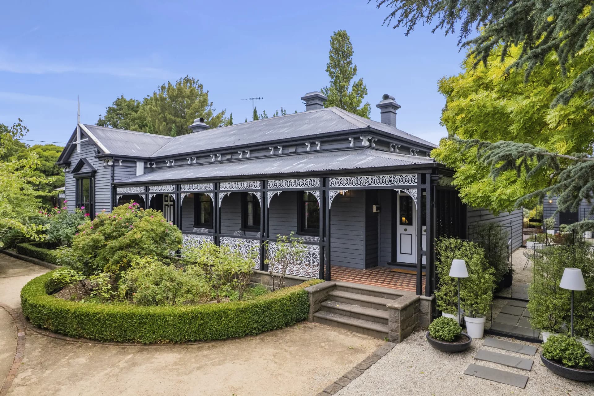 30-32 Edgecombe  Street, Kyneton, VIC, Kyneton - Image 1