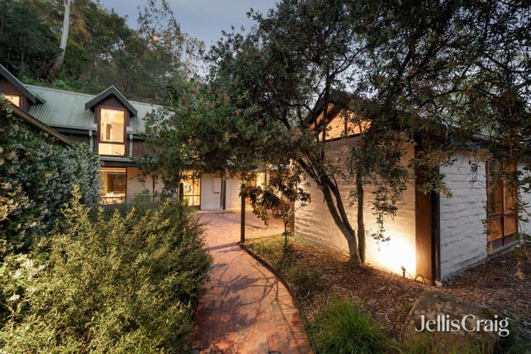 3 Jessicas Lane, Eltham North, Eltham North - Image 1