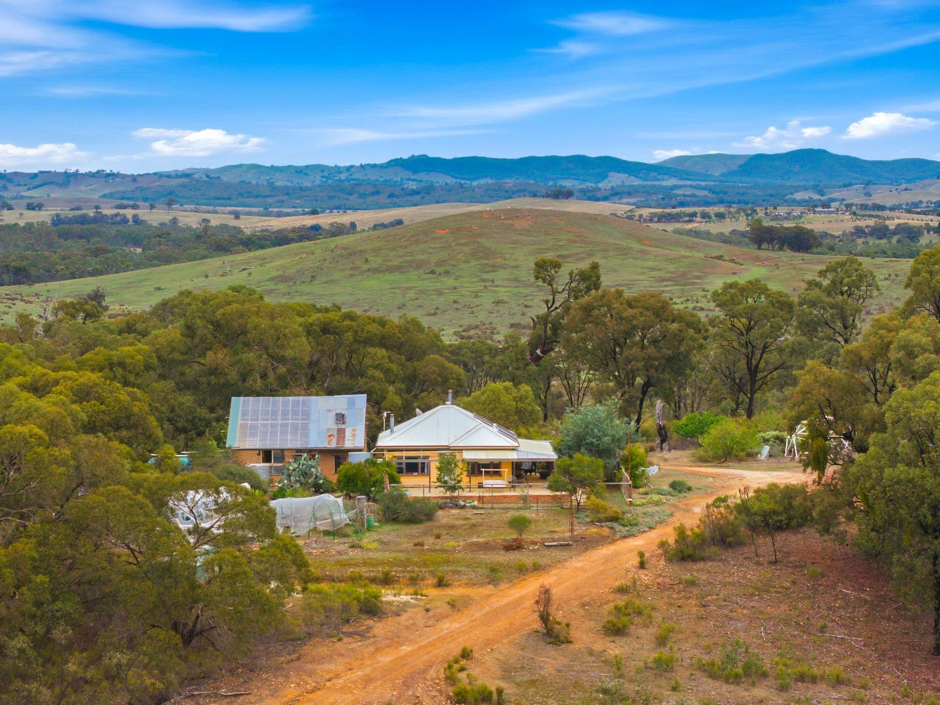 110 Bassett Lane, Hilldene, Hilldene - Thumbnail 8