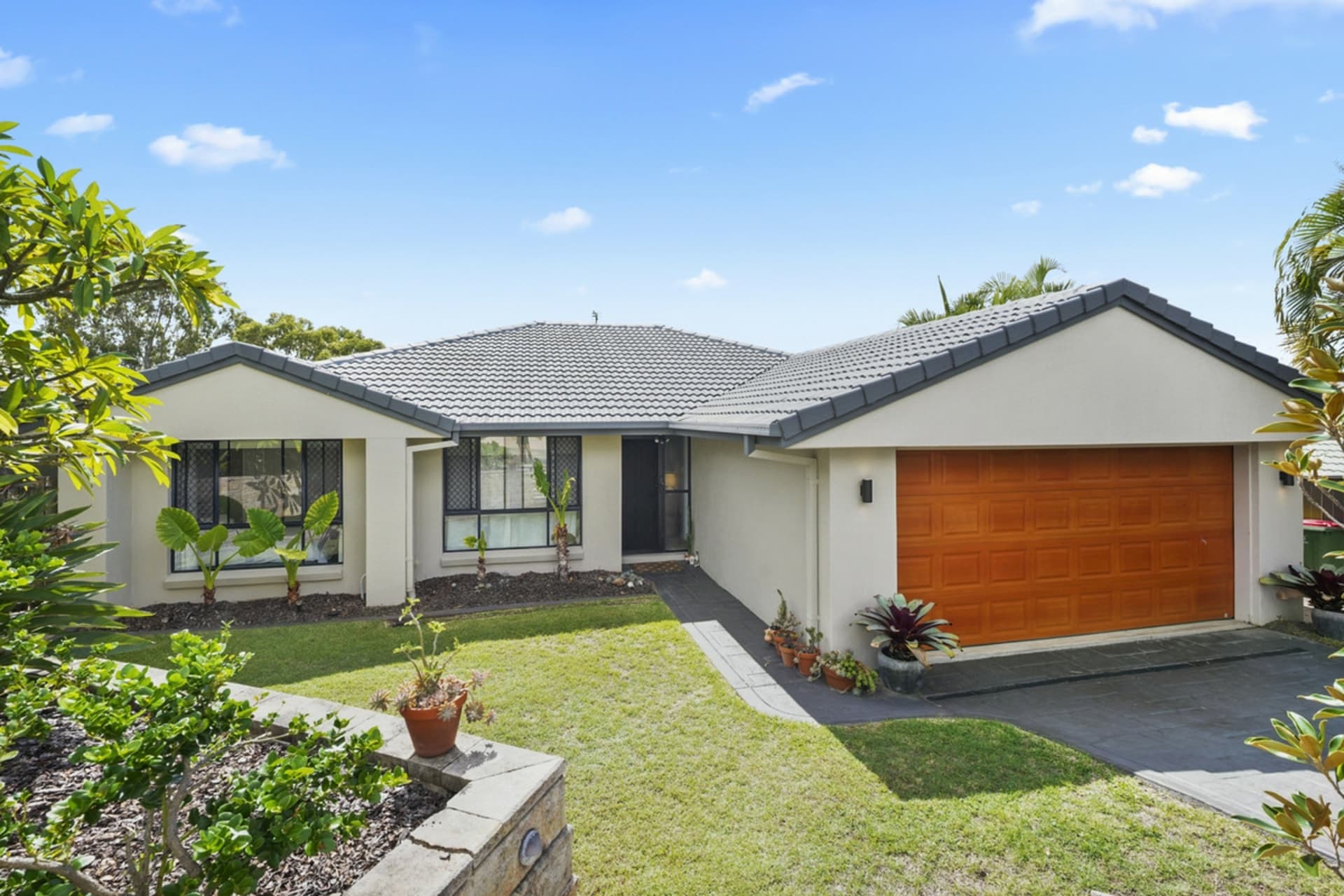 20 Bonin Close, Pacific Pines, Pacific Pines - Thumbnail 3