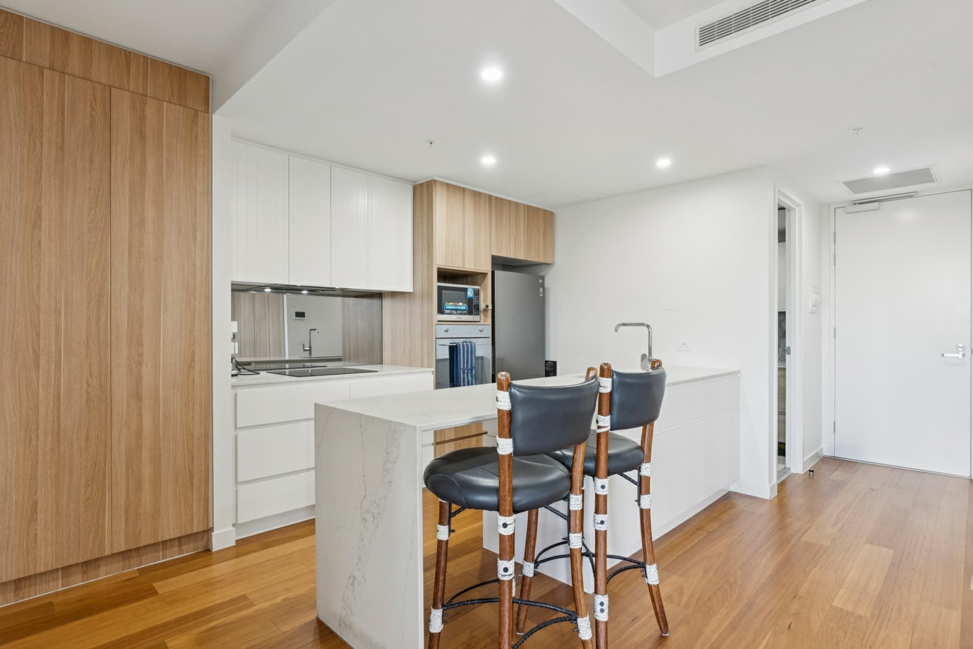 320/45 Ainslie Avenue, Braddon, Braddon - Thumbnail 2