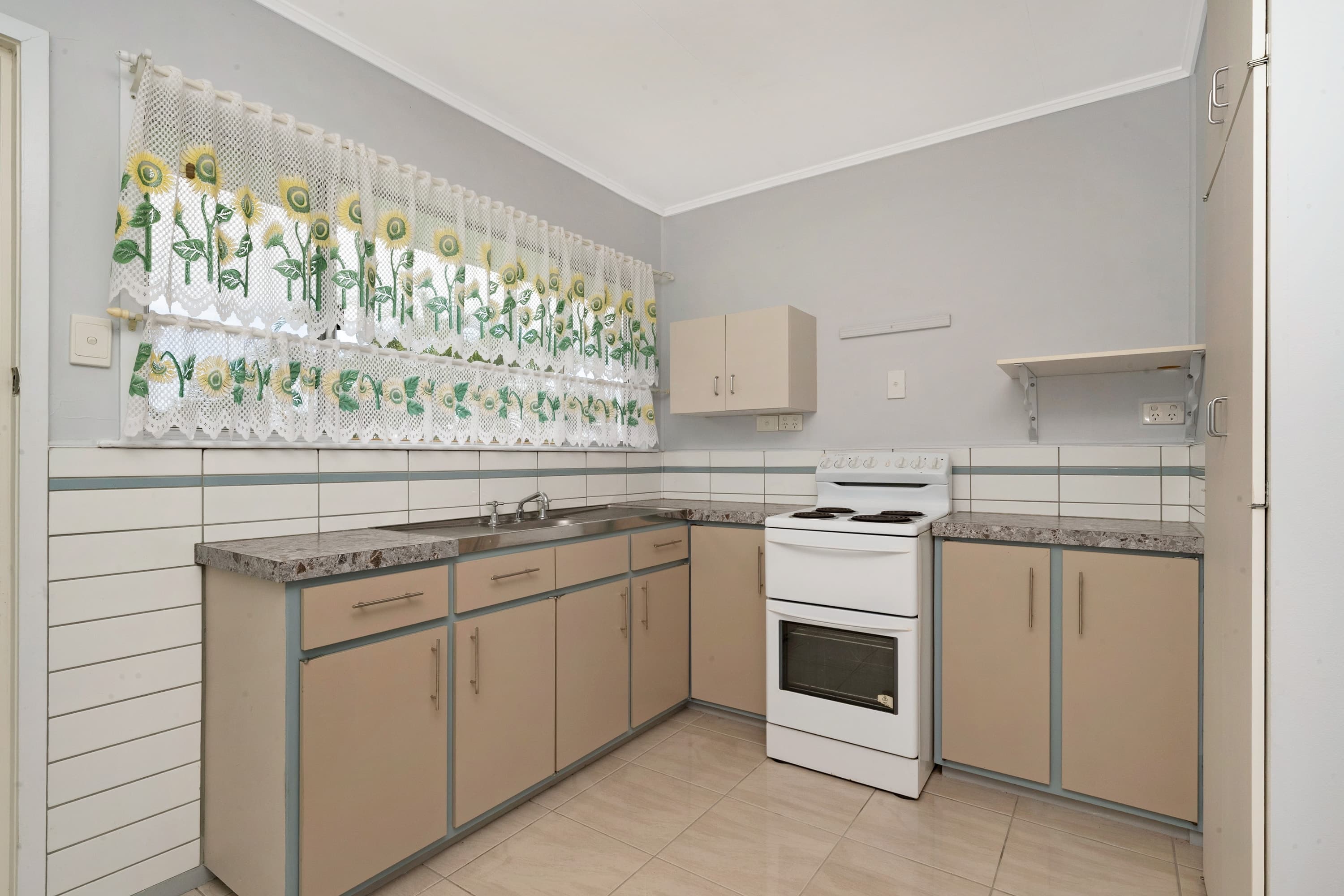 99 Tenth Avenue, Railway Estate - Thumbnail 6