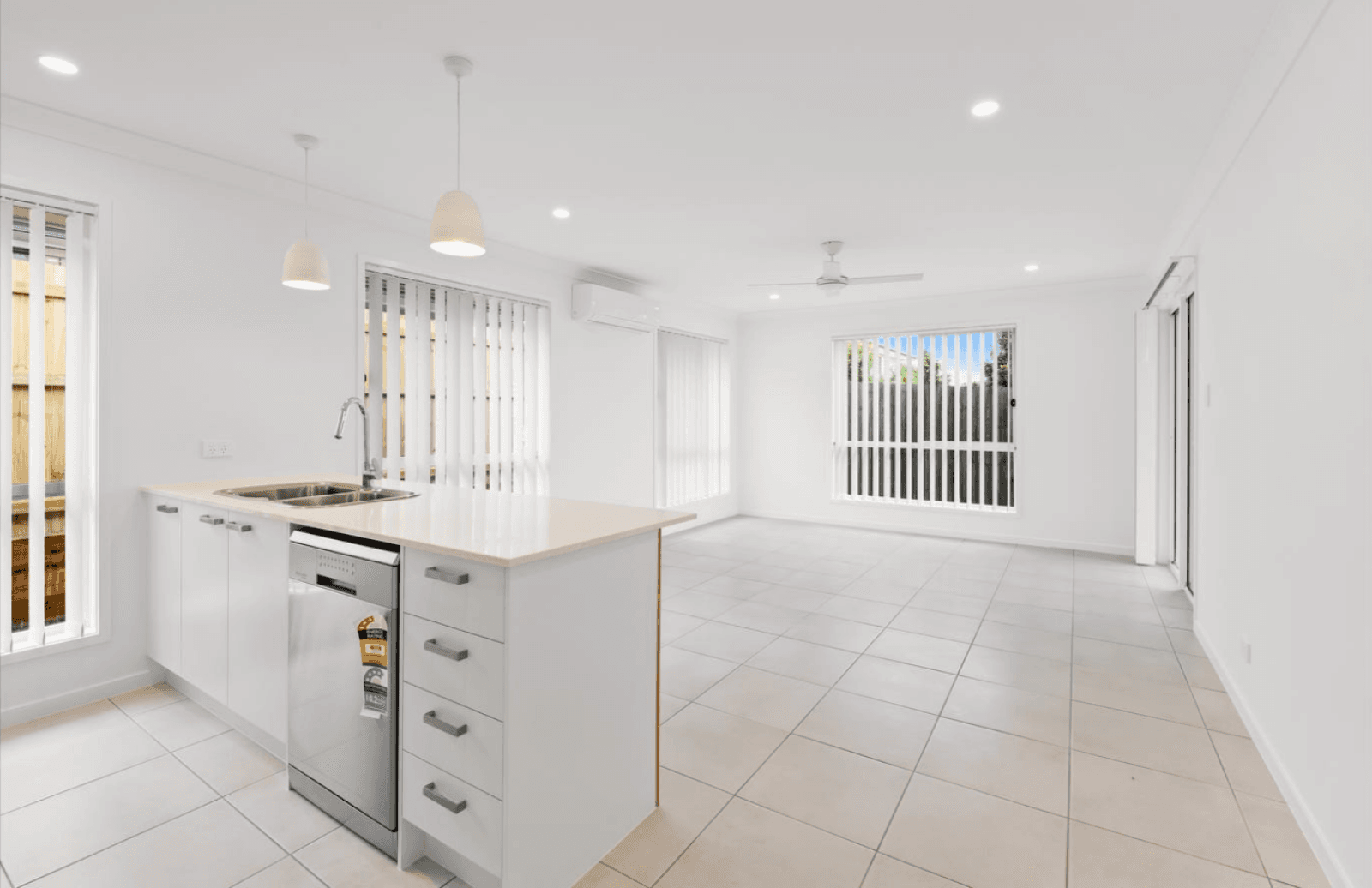 11 Byfield Place Yarrabilba QLD 4207, Yarrabilba - Thumbnail 2