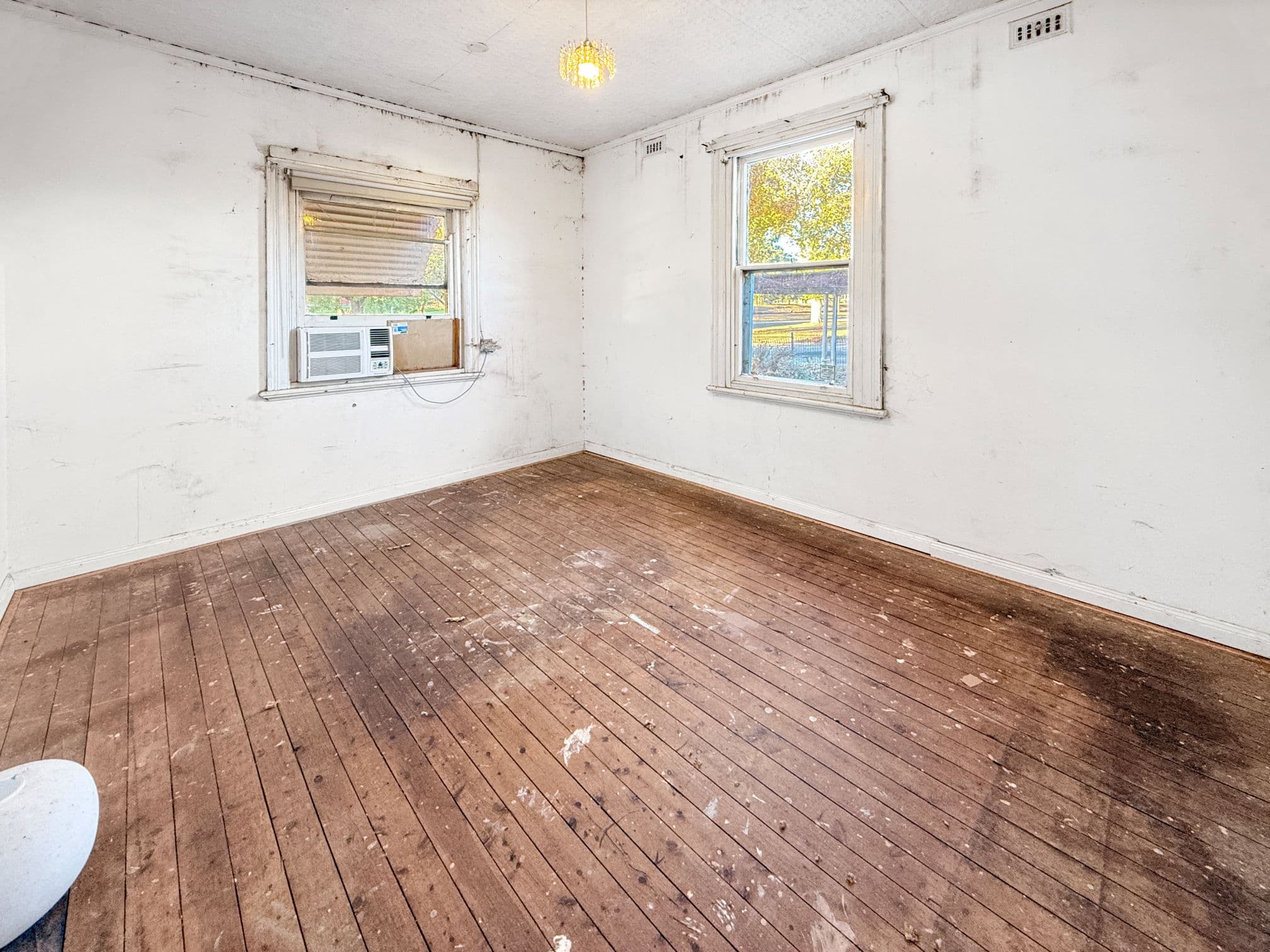 82-86 LARMER STREET, Narrandera, Narrandera - Thumbnail 4